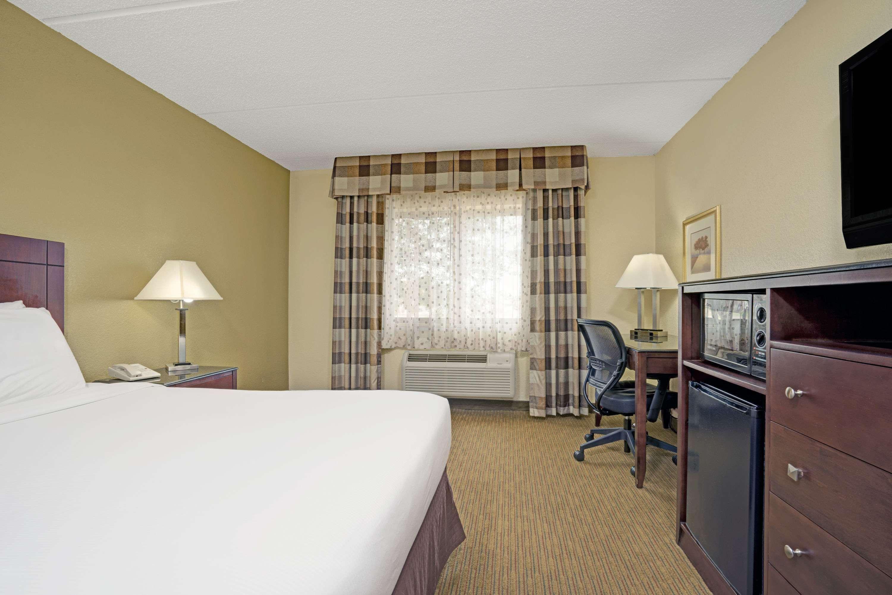 Super 8 By Wyndham Monticello Exterior foto