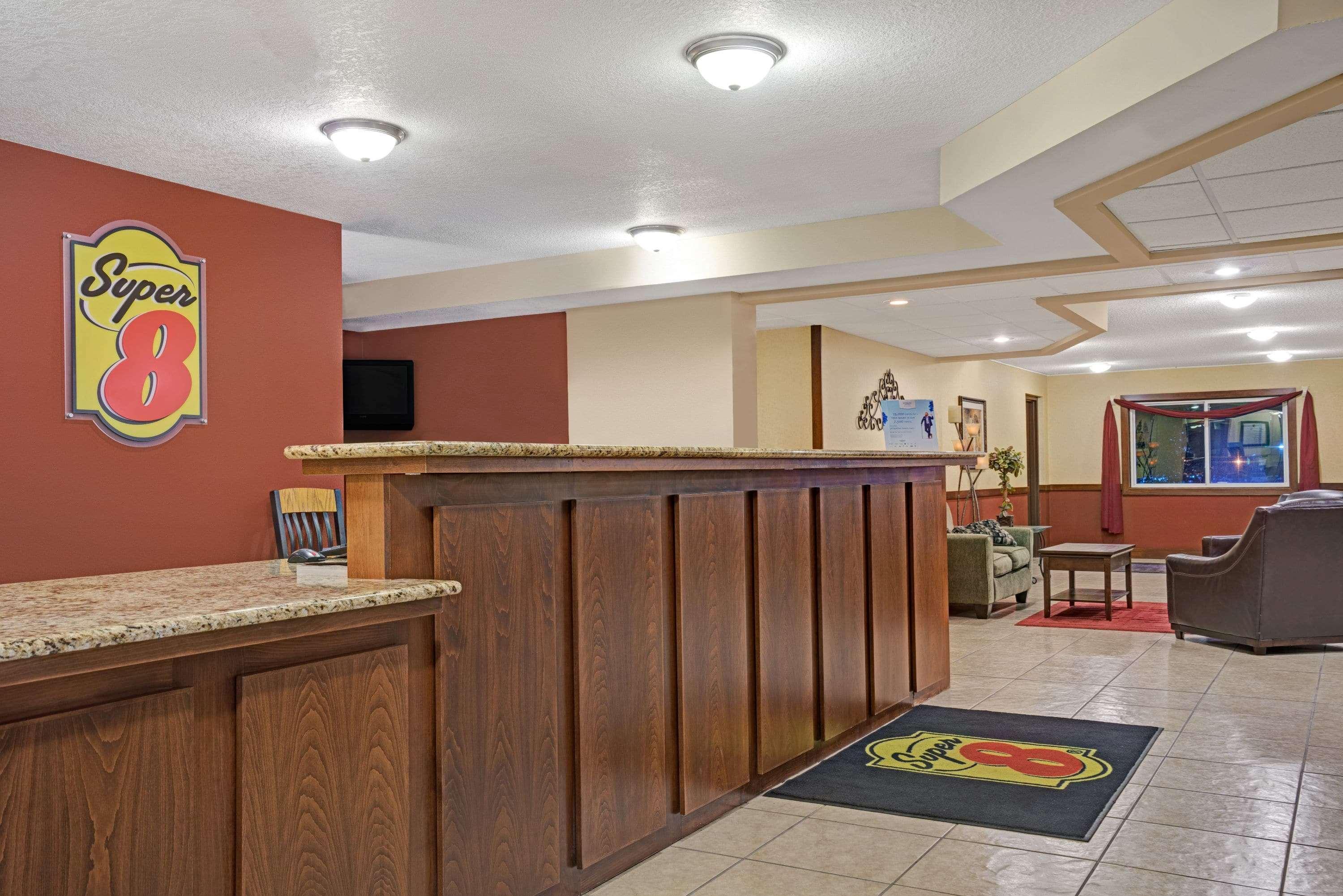 Super 8 By Wyndham Monticello Exterior foto